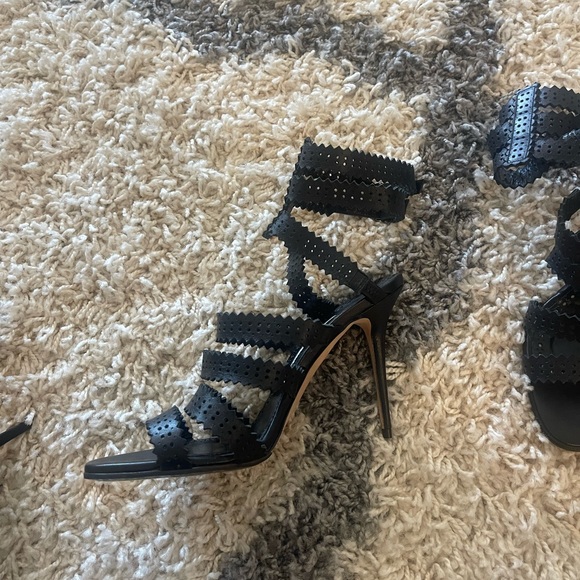 Manolo Blahnik heel ankle strap laser cut out black sandals 39.5 brand new - Picture 2 of 5